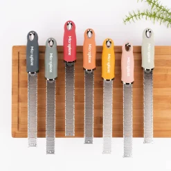 Microplane Premium Classic Zester-Reibe Malve -Kaufland Geschäft 1d24ee90a69b04e4d19745675748cbda