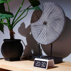 Caliber Europe Caliber HCG019QI-WA - Digitaler Wecker Mit Drahtlosem Ladegerät - Weiß 5 Caliber Europe Caliber HCG019QI-WA - Digitaler Wecker Mit Drahtlosem Ladegerät - Weiß -Kaufland Geschäft 28dfb03a312079eef9423c99bfe0f801