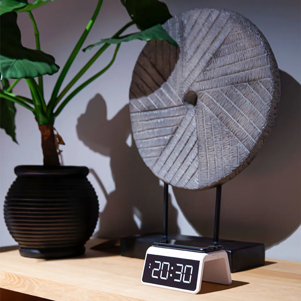 Caliber HCG019QI-WA - Digitaler Wecker mit drahtlosem Ladegerät - Weiß Caliber Europe Caliber HCG019QI-WA - Digitaler Wecker Mit Drahtlosem Ladegerät - Weiß -Kaufland Geschäft 28dfb03a312079eef9423c99bfe0f801