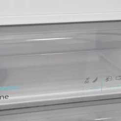 SHARP SJ-BA10DMXLC-EU Kühl-Gefrier-Kombination / 230 L Kühlschrank / 101 L 4-Sterne-Gefrierschrank / NoFrost / 0°-Zone/Frischefach / Silber -Kaufland Geschäft 2f82f2a9fb96906535de412ef25cad0f