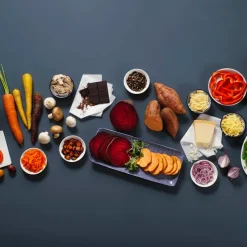 Fackelmann Gemüsehobel #easyprepare, Hochwertiger Gemüseschneider, Mandoline Mit 4 Verschiedenen Schneideinsätzen, Stabiler Küchenhobel Mit Aufbewahrungsbehälter (Farbe: Blau / Grau), 1 X 6 Teile 4 Fackelmann Gemüsehobel #easyprepare, Hochwertiger Gemüseschneider, Mandoline Mit 4 Verschiedenen Schneideinsätzen, Stabiler Küchenhobel Mit Aufbewahrungsbehälter (Farbe: Blau / Grau), 1 X 6 Teile -Kaufland Geschäft 3c62e5b94e1a96340573c854879fbb1f