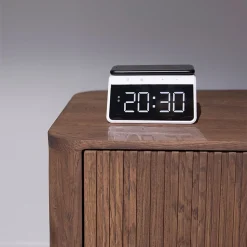 Caliber Europe Caliber HCG019QI-WA - Digitaler Wecker Mit Drahtlosem Ladegerät - Weiß 6 Caliber Europe Caliber HCG019QI-WA - Digitaler Wecker Mit Drahtlosem Ladegerät - Weiß -Kaufland Geschäft 6a0e329013488e3ef888cc9362795aed