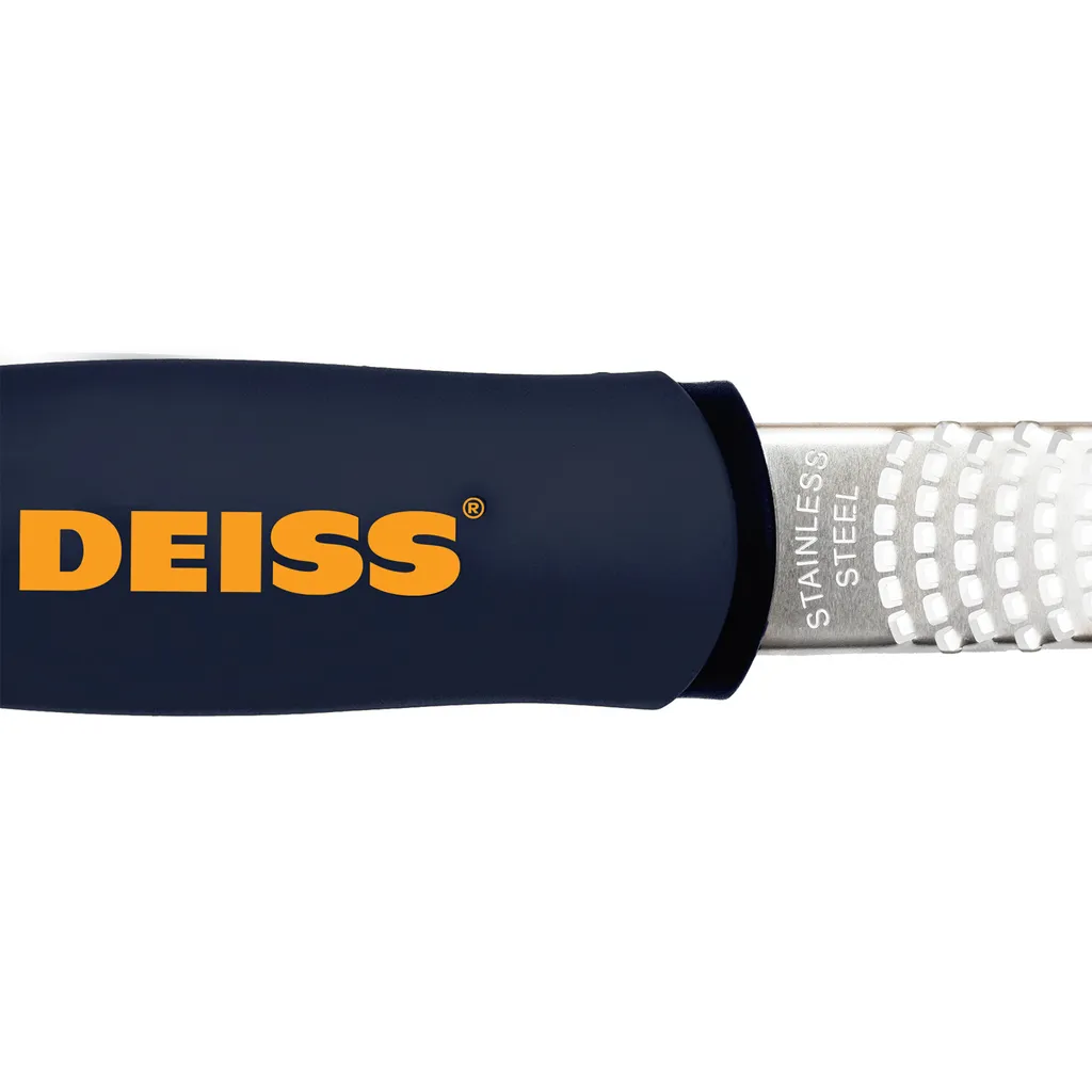 Deiss PRO Käsereibe - Parmesankäse, Zitrone, Ingwer, Knoblauch, Muskatnuss, Schokolade, Gemüse, Früchte - Rasiermesserscharfe, Edelstahlklinge, breit, spülmaschinenfest Zester Deiss - Haushaltsartikel Deiss PRO Käsereibe - Parmesankäse, Zitrone, Ingwer, Knoblauch, Muskatnuss, Schokolade, Gemüse, Früchte - Rasiermesserscharfe, Edelstahlklinge, Breit, Spülmaschinenfest Zester -Kaufland Geschäft 9fc54762a8745cc455b1449cb6ca0e85
